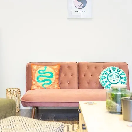 Esplanade Retreat